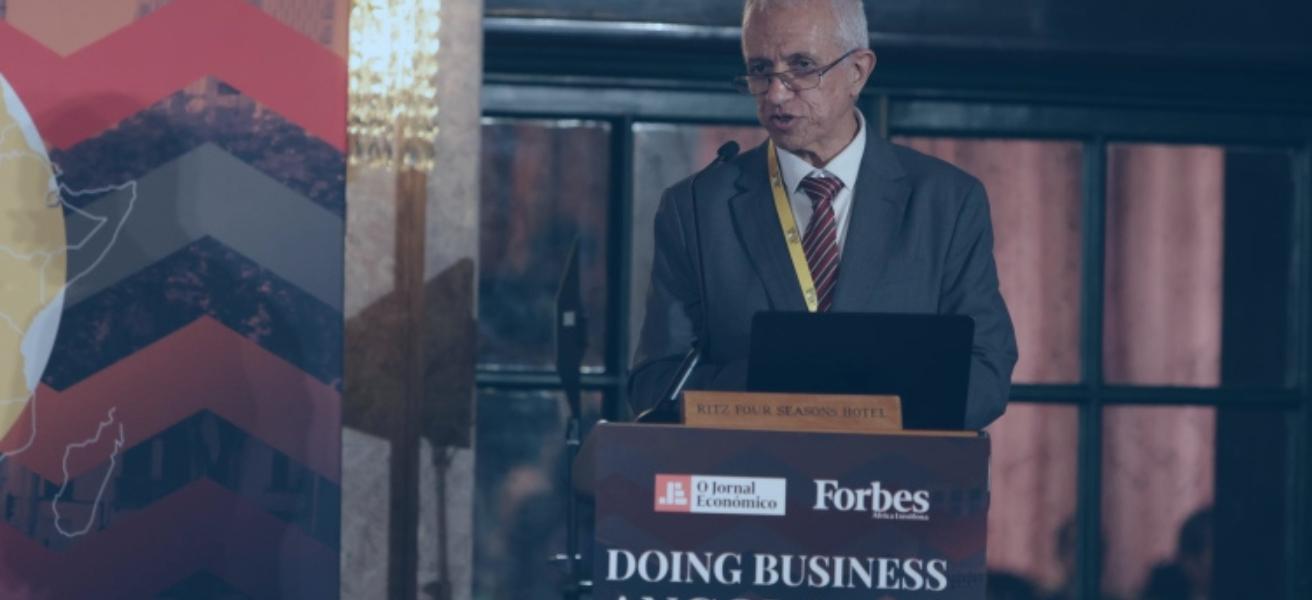 Novo aeroporto internacional de Luanda